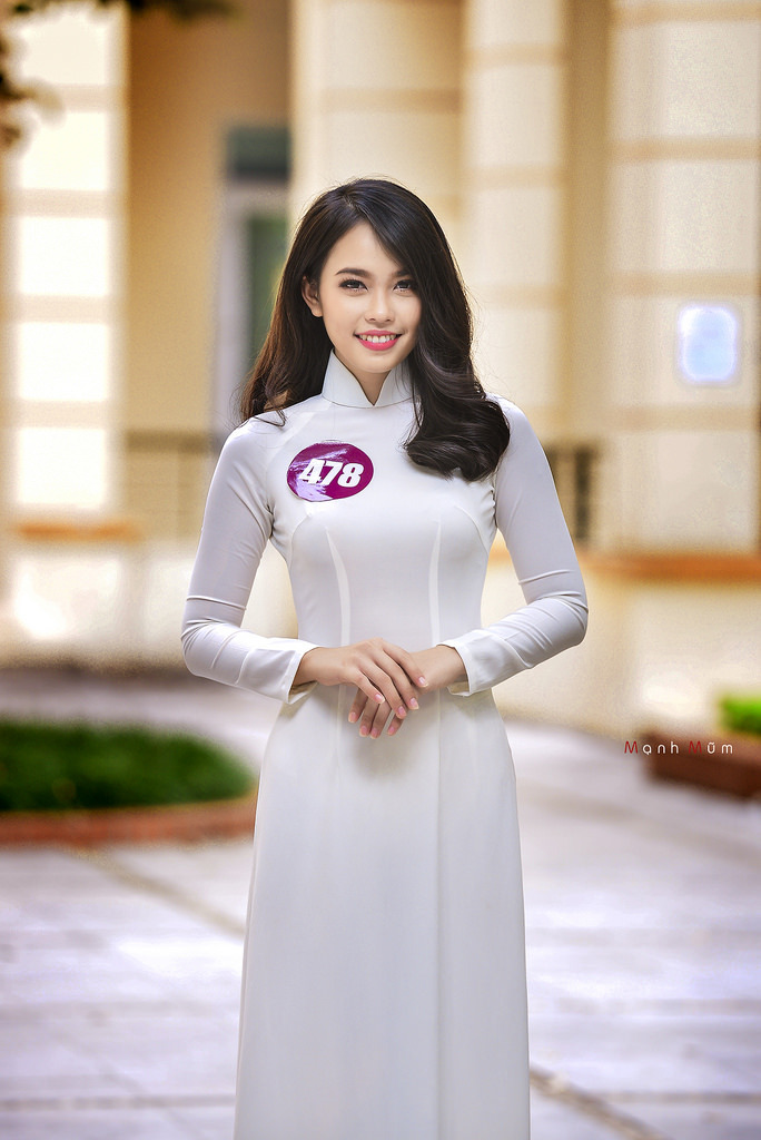 女被啪到深处高潮gif动态图